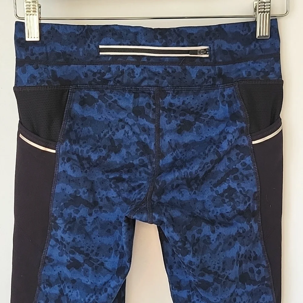 Athleta Blue Dabble Be Free Knicker Capri Leggings Size XS